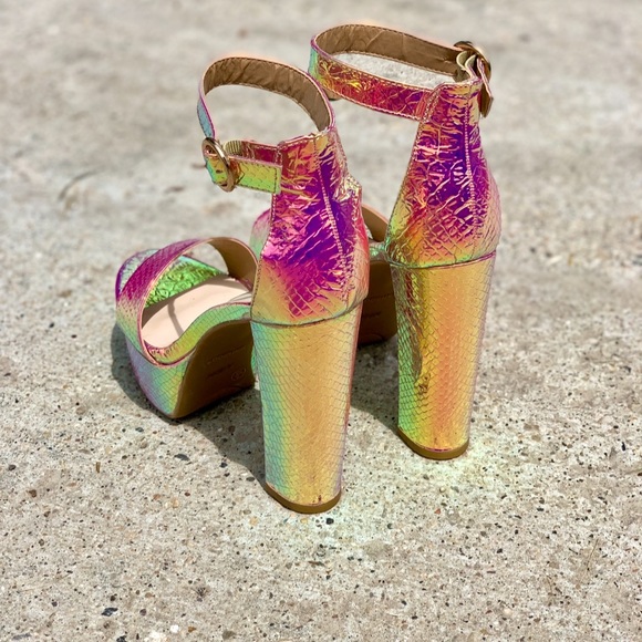 Dollskill x Bamboo Iridescent Platform Block Heel - Picture 16 of 16